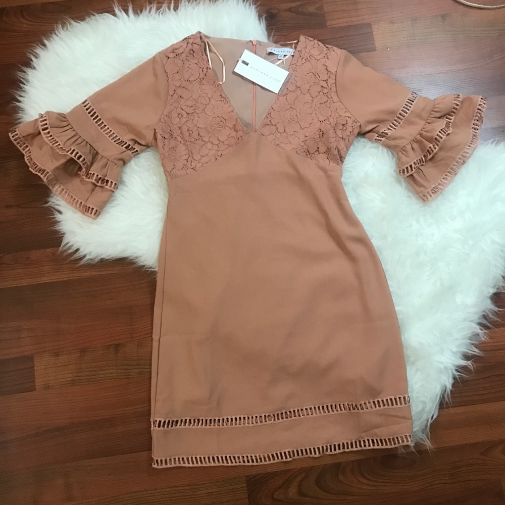 ⚡️SALE⚡️ Blush V Neck Dress with Lace Detailing S
